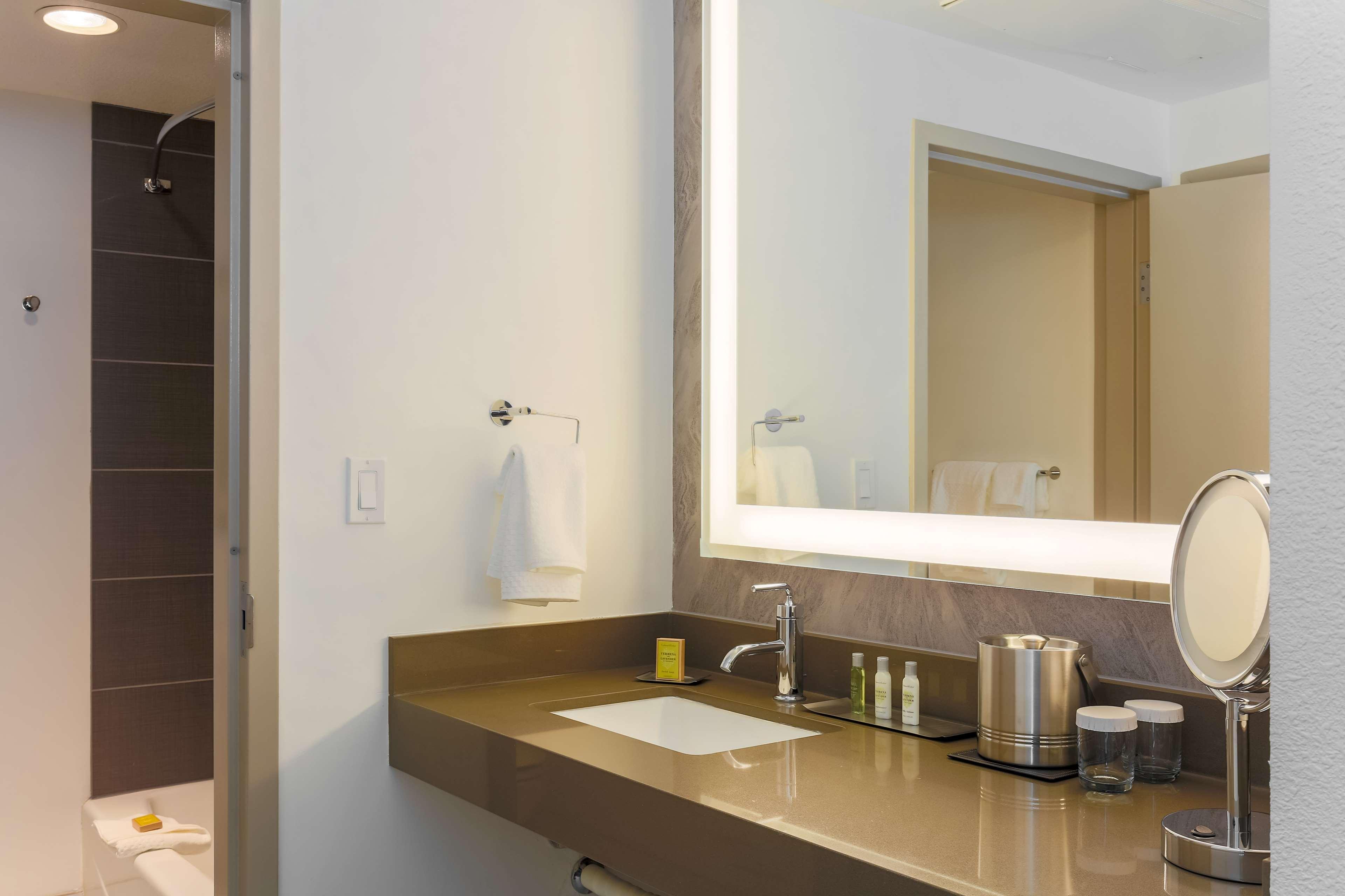Doubletree Suites By Hilton Hotel Sacramento - Rancho Cordova Ngoại thất bức ảnh