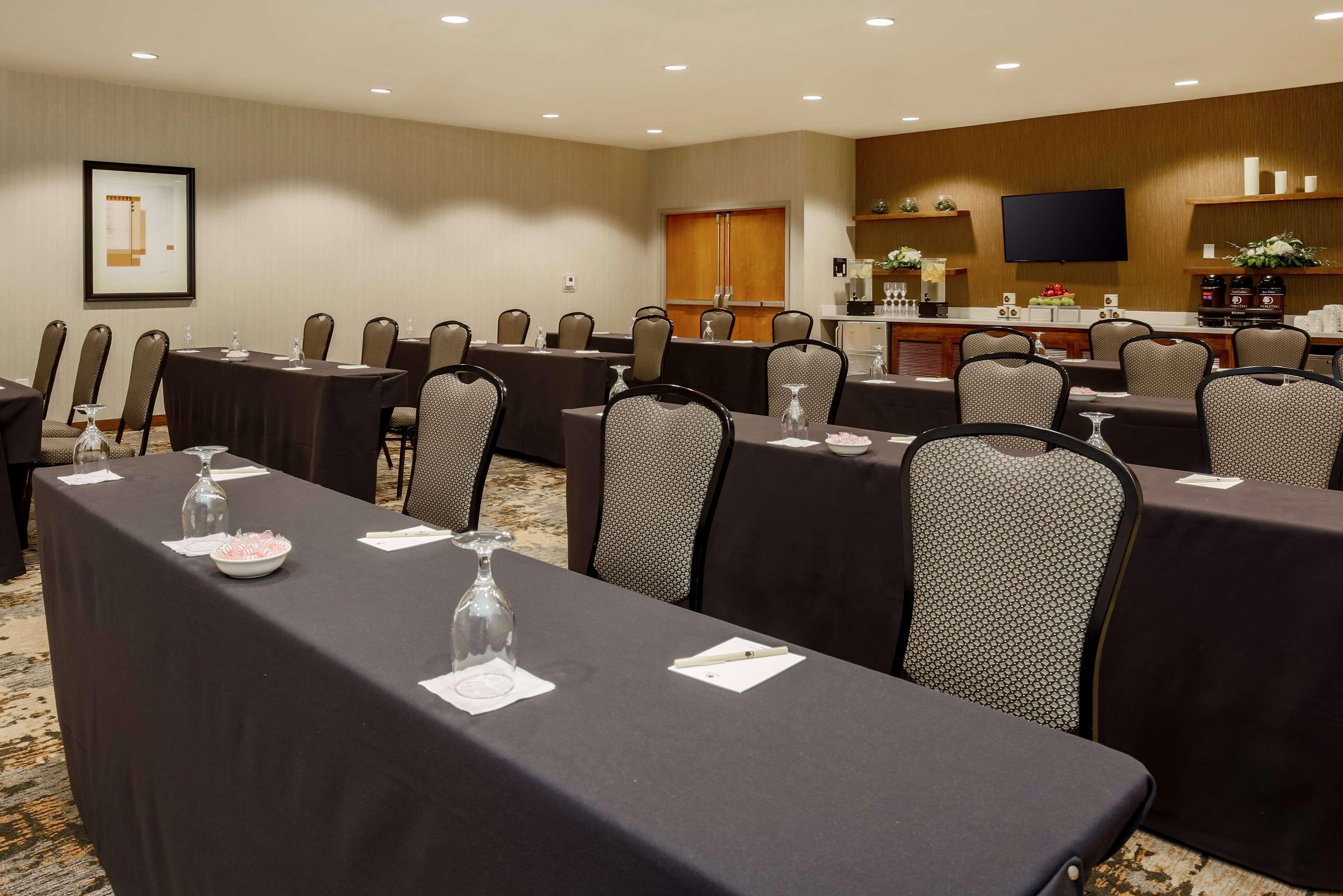 Doubletree Suites By Hilton Hotel Sacramento - Rancho Cordova Ngoại thất bức ảnh