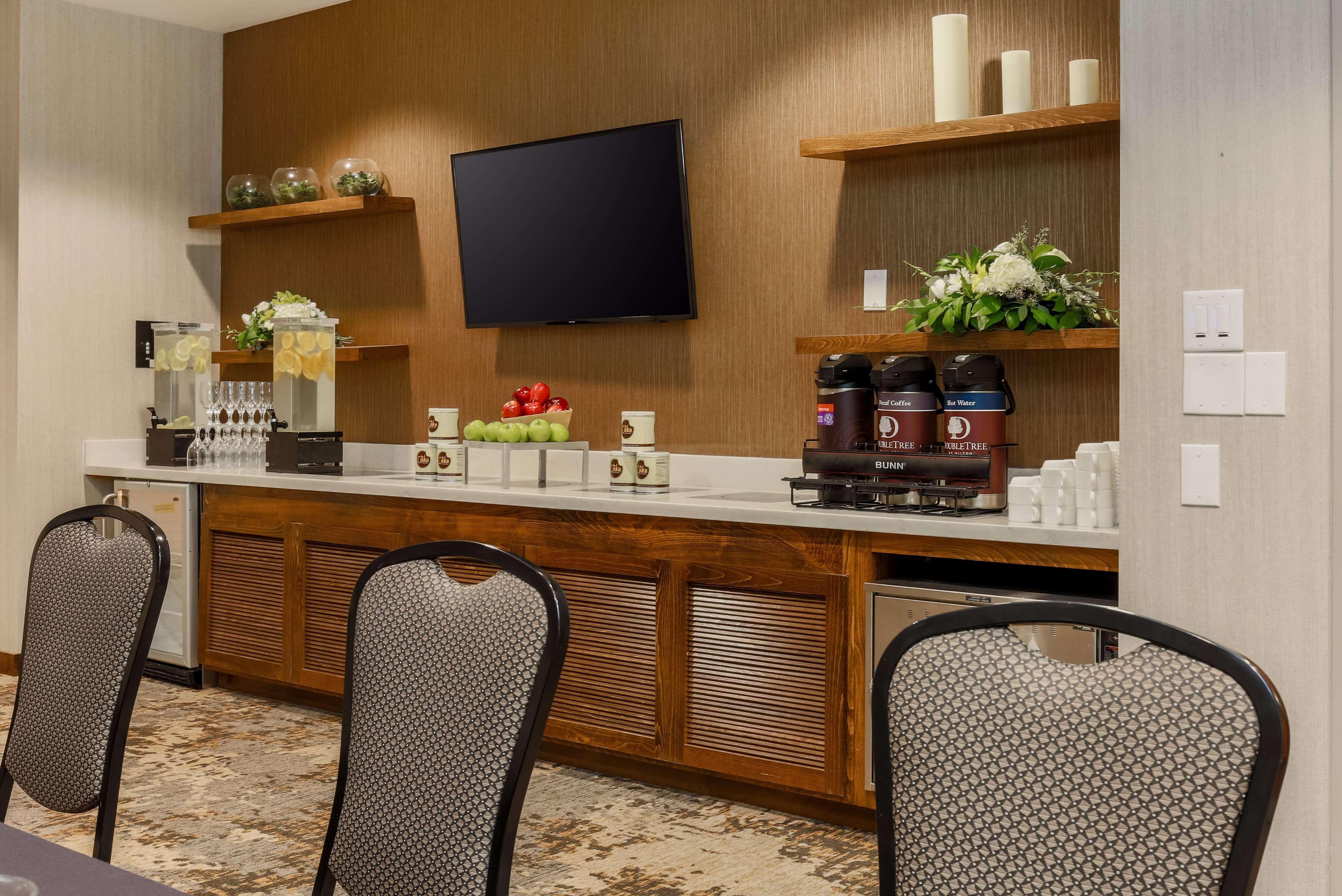 Doubletree Suites By Hilton Hotel Sacramento - Rancho Cordova Ngoại thất bức ảnh