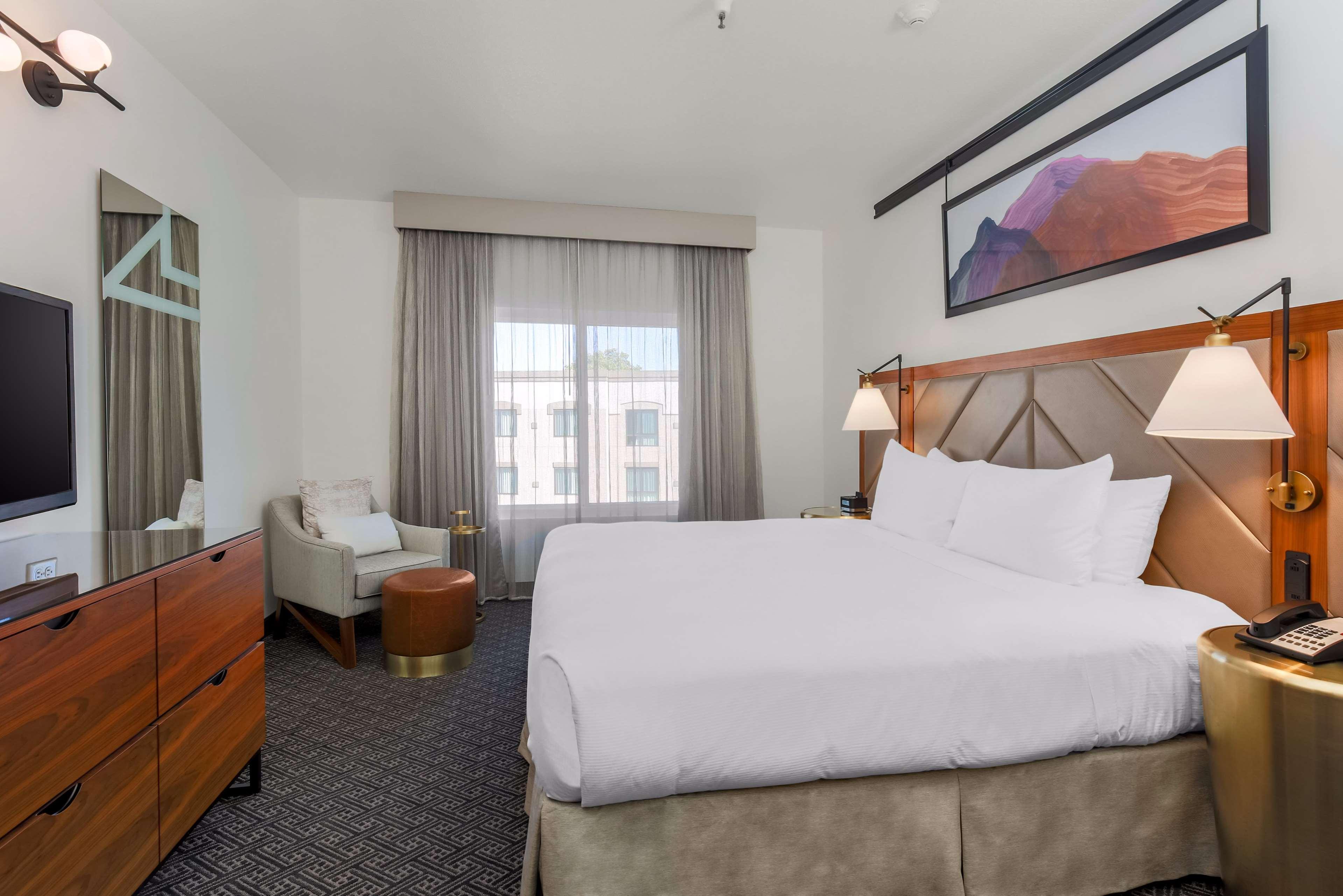 Doubletree Suites By Hilton Hotel Sacramento - Rancho Cordova Ngoại thất bức ảnh