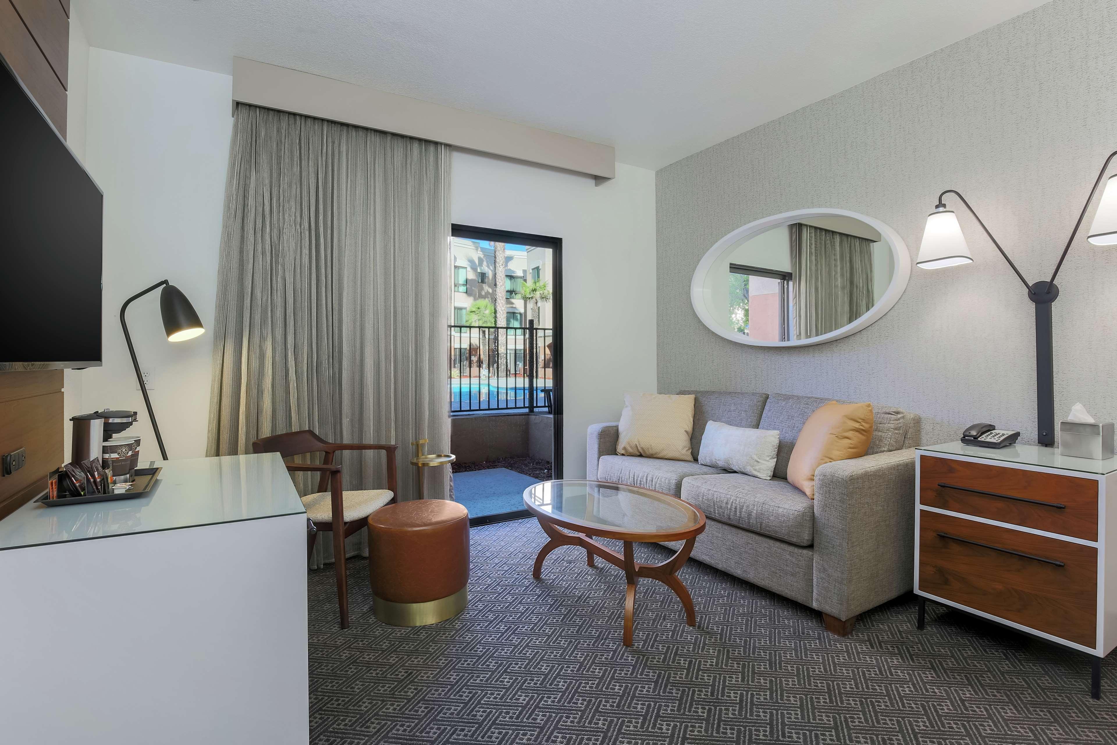 Doubletree Suites By Hilton Hotel Sacramento - Rancho Cordova Ngoại thất bức ảnh